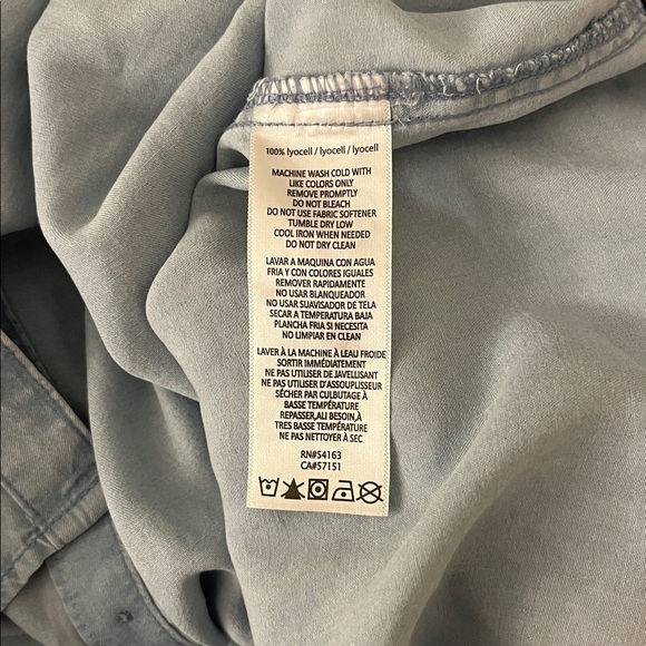 Calvin Klein Light Blue Button Down Shirt - Picture 11 of 11